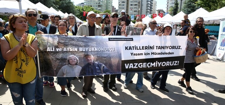 Giderek düşmanlaşan bir dünyada çevre mücadelesi