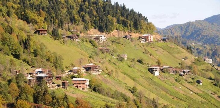 Senoz halkı 15. kez mahkeme kapısında