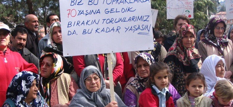 ‘Tarım alanlarını talana açan yönetmeliğe hayır’