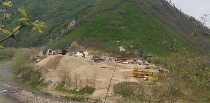 Üstü Kurul Kalesi altı taş ocağı