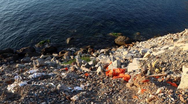 Hopa’da deniz kıyısına dökülen hafriyata inceleme