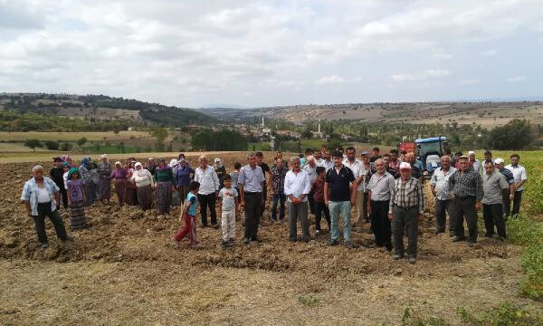 40 Yıl Önce Aldıkları Tarlanın Kiralanmasına Tepki Gösterdiler
