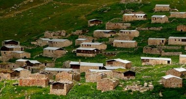 Samistal Yaylası’ndaki 250 yıllık taş evler korunuyor