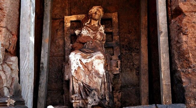 2 bin yıllık Kibele heykeli bulunmuştu! Herkes oraya gidiyor