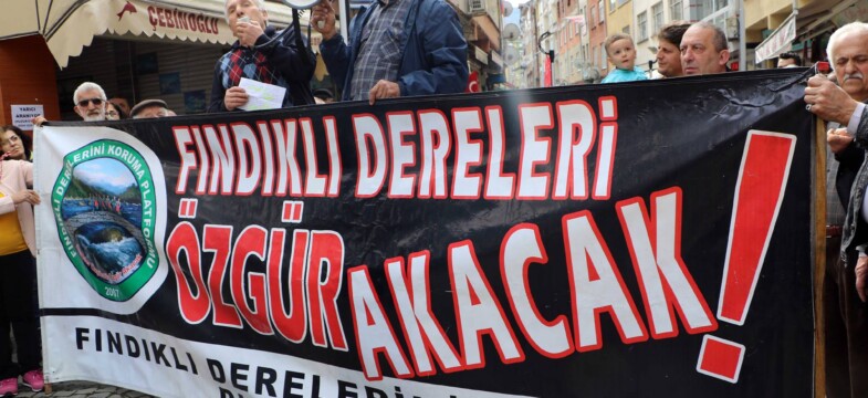 HES’ler için yapılan İDK toplantısı Fındıklı’da protesto edildi