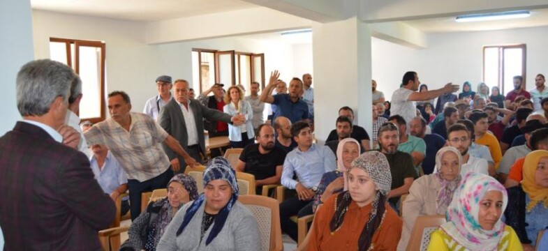 Fatsa’da altın madencilerin toplantısında vatandaşlar tepki gösterdi