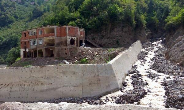 Trabzon’da köylüler HES’lerden şikayetçi: Devlet bunları başımızdan kaldırsın