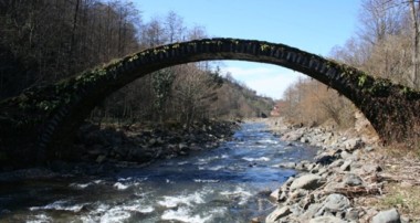 Koruma altındaydı bakımsızlıktan yıkıldı