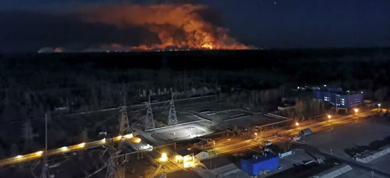 Çernobil’deki yangın, nükleer atık deposuna yaklaştı