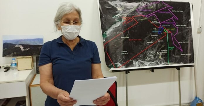 25 yılı aşkın süredir başta Cerattepe maden projesi olmak üzere Artvin’deki çevre sorunlarıyla ilgili mücadele eden Yeşil Artvin Derneği, 5 Haziran Dünya Çevre Günü dolayısıyla basın açıklaması gerçekleştirdi