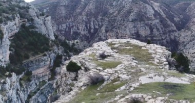 Karadeniz’in doğa harikasında tepki çeken görüntü