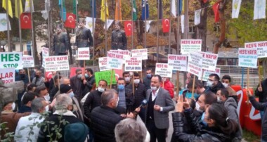 Yusufeli’de 15 muhtar ve köylüler HES’lere karşı eylem yaptı