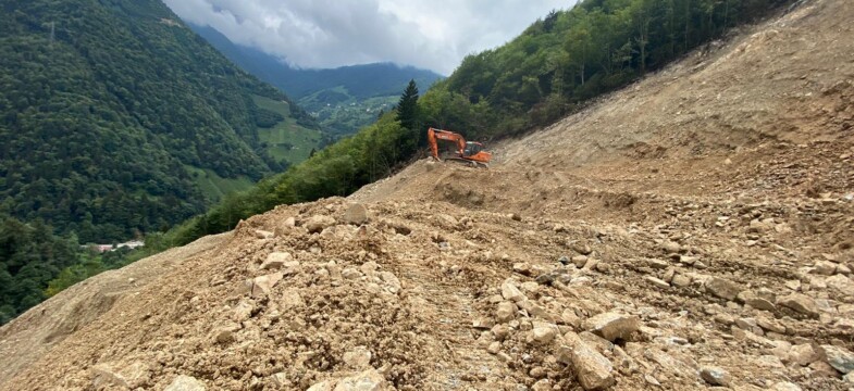 Rize-İkizdere’deki taşocaklarında keşif: Yollara hafriyat döküldü, bilirkişi heyeti maden sahasını göremeden keşif yaptı