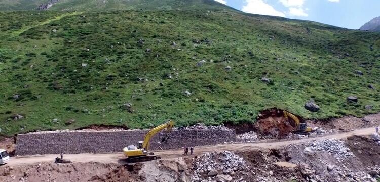Yollar beton oldu sıra yaylalarda
