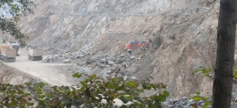 Cengiz’in Dere Yataklarına Döktüğü Molozlar İkizdere Kaymakamlığı Tarafından Aklandı