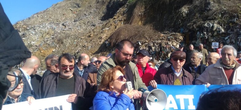 Zonguldak Kozlu’da 30 yılda oluşan çöp dağına karşı eylem